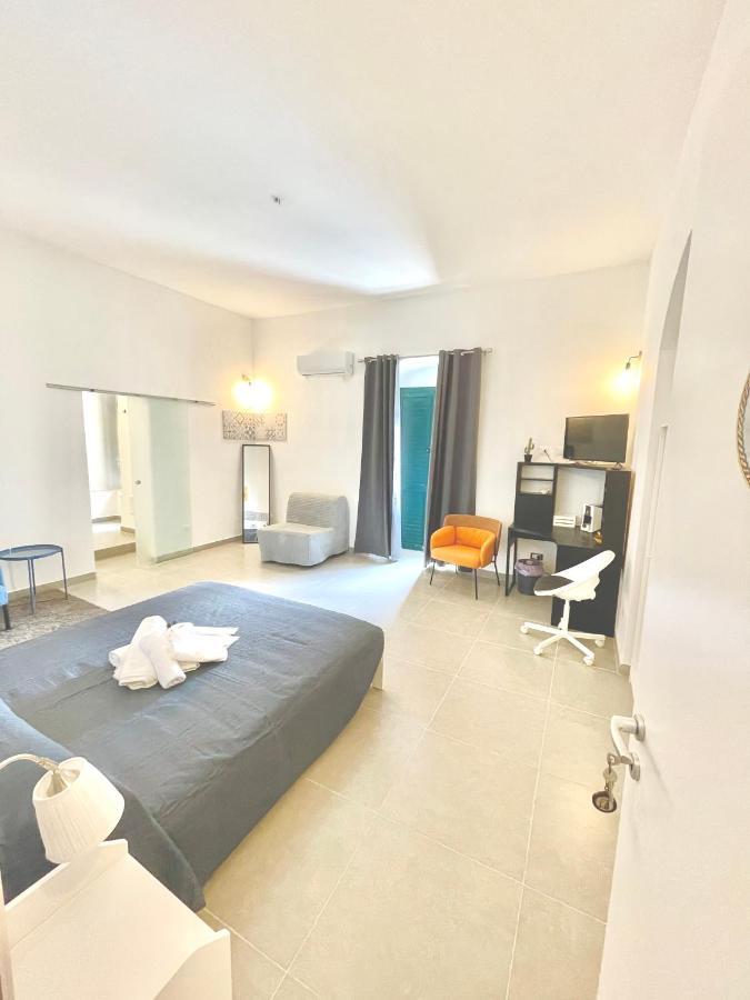 Hercules Suites โนโต ภายนอก รูปภาพ